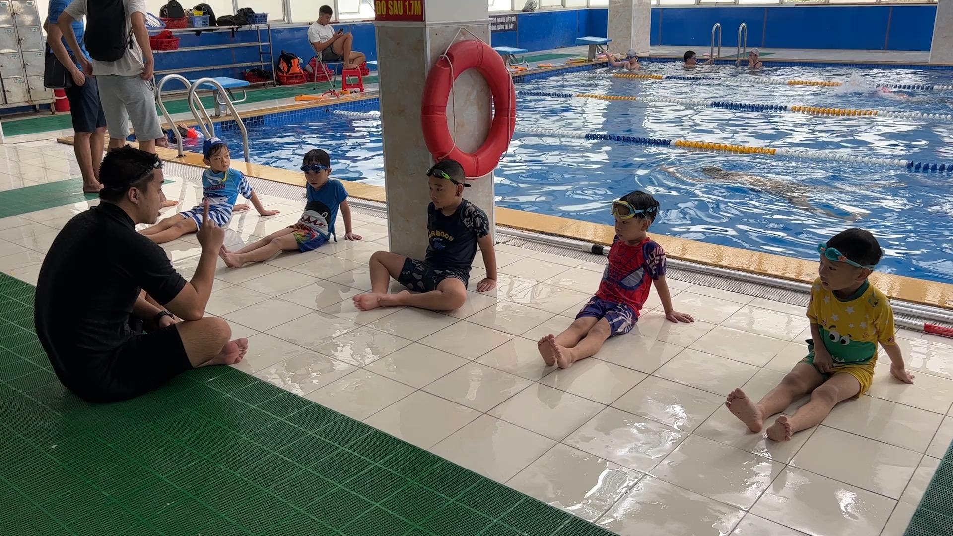 Lớp học bơi cho trẻ em dưới 6 tuổi ở quận Thanh Xuân – Nơi khởi đầu an toàn và vững vàng cho bé yêu
