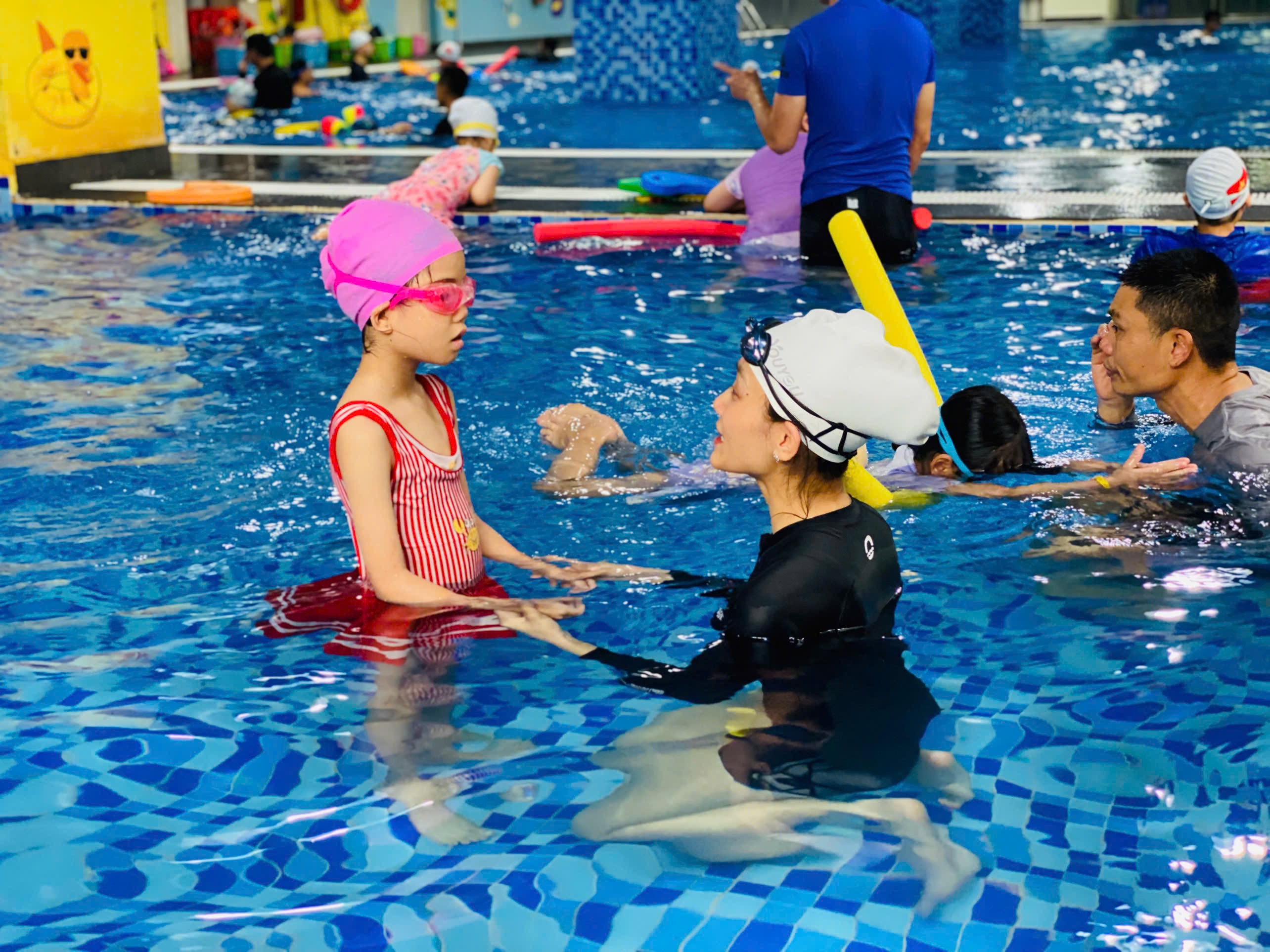 Lớp Học Bơi Cho Trẻ 5 Tuổi Tại Phường Đống Đa: Hành Trang Vững Vàng Vào Lớp 1