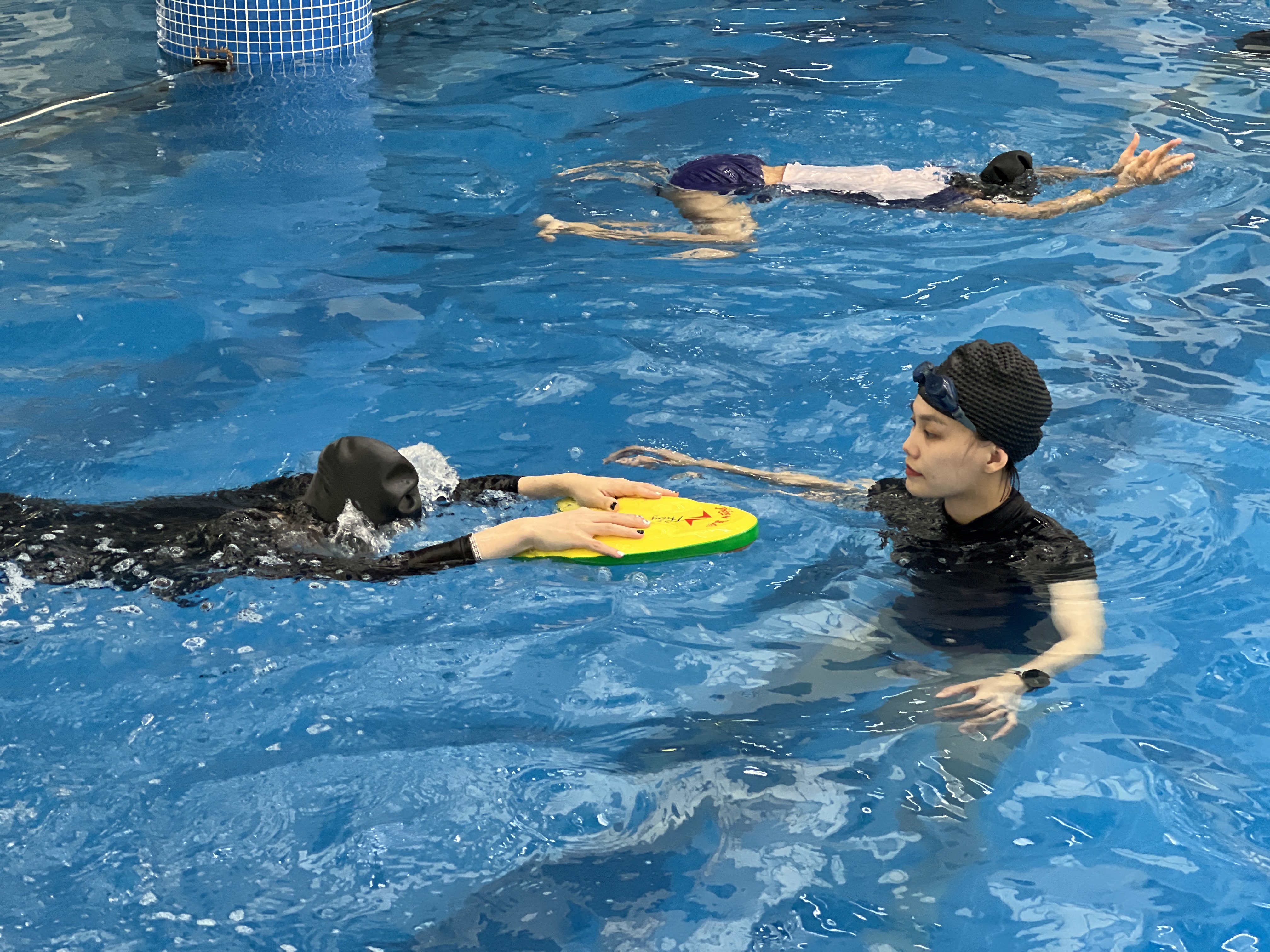 Lớp Học Bơi Giáo Viên Nữ 1 Kèm 1 Tại Quận Hai Bà Trưng: Tinh Tế Và Hiệu Quả