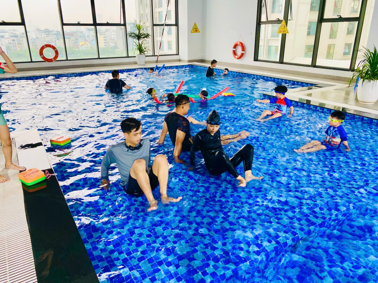 Lớp học bơi cho trẻ em và người lớn tại Hà Đô Parkside, Cầu Giấy