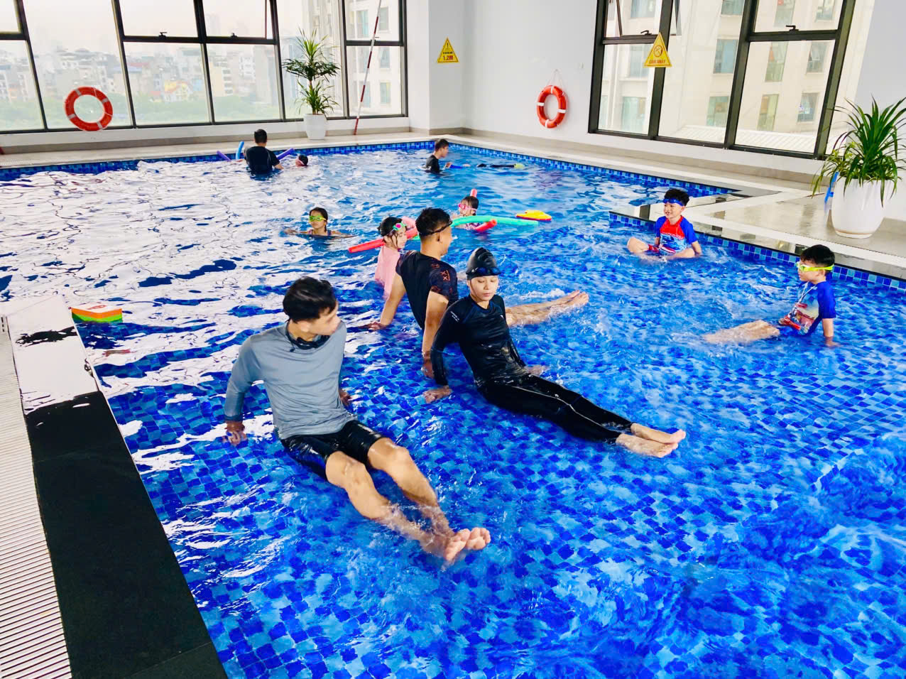 Học bơi cho người bị béo phì – Khóa học đặc biệt an toàn